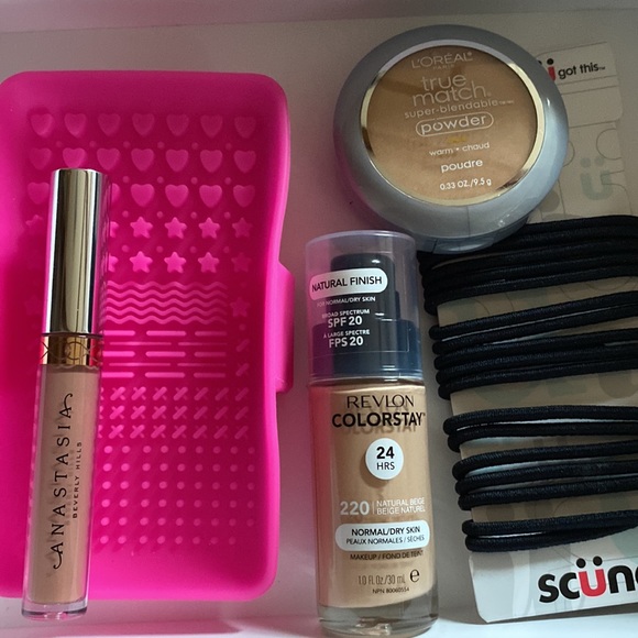 Makeup stuff - Picture 2 of 2